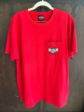 Men’s XL Harley-Davidson Red Short Sleeve Pocket Tee with Logo Patch